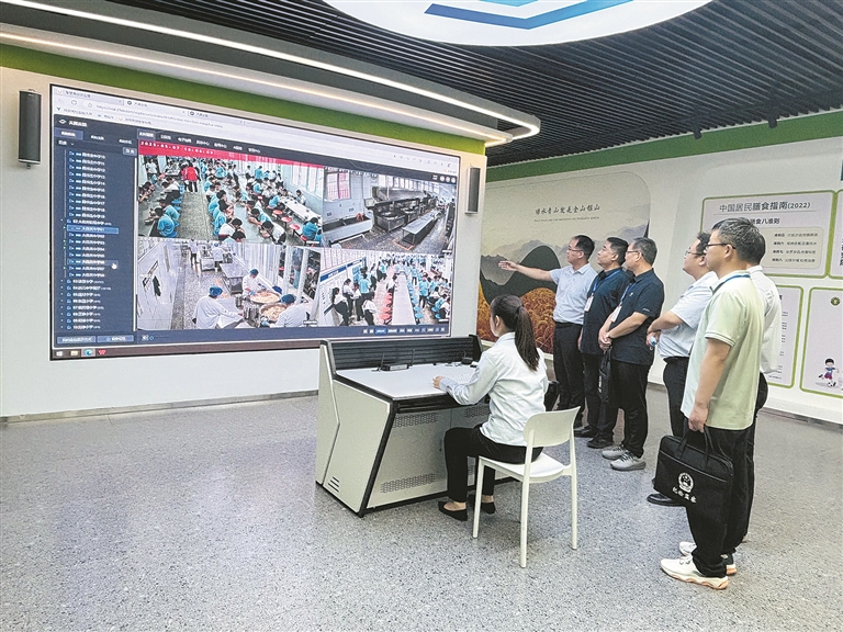 正风反腐在身边·变化看得见小餐桌 大民生